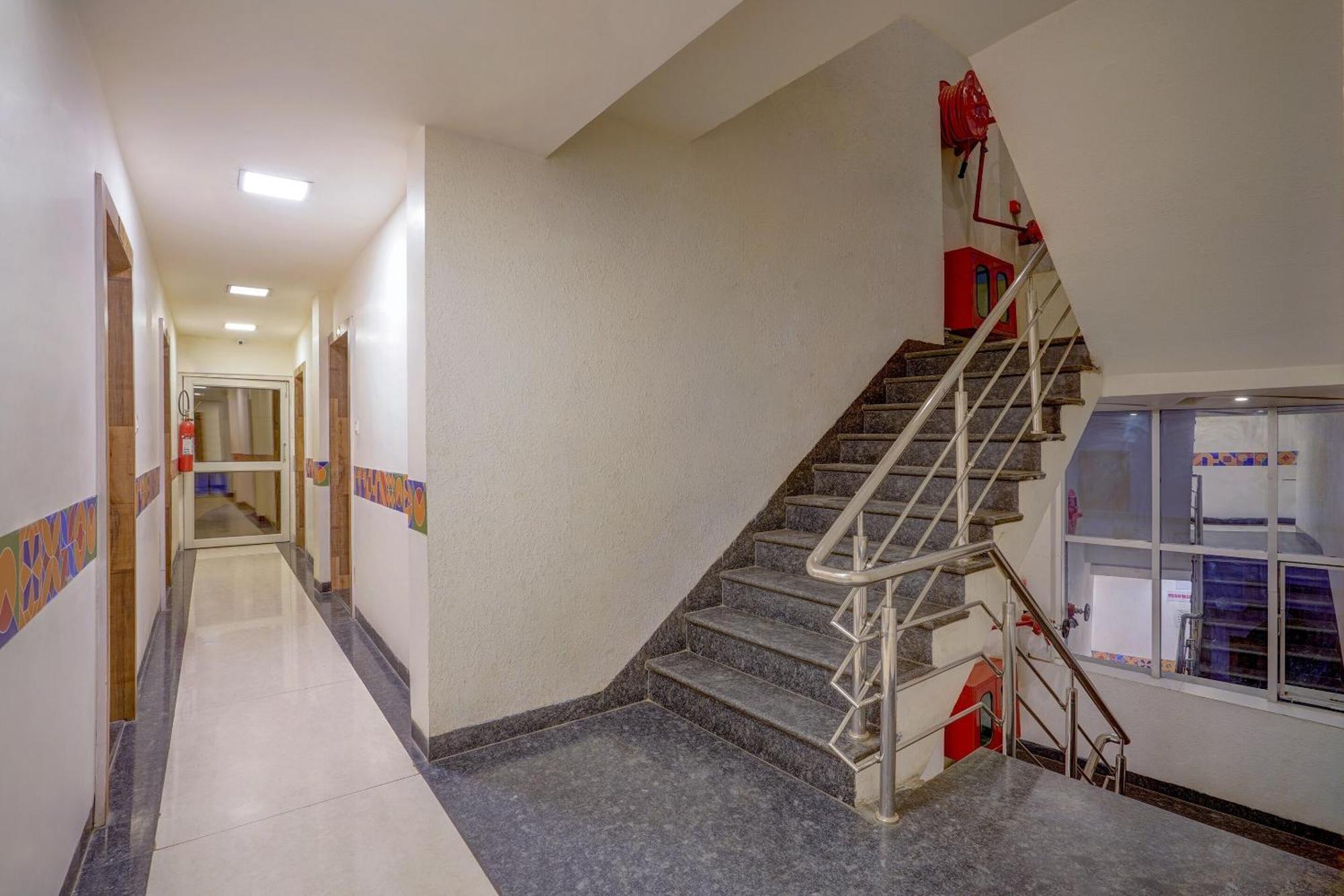 Super Hotel O Traveller Inn Lucknow Ngoại thất bức ảnh